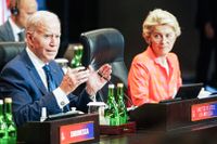 USA:s president Joe Biden och EU-kommissionens ordförande Ursula von der Leyen i samspråk vid G20-mötet i november i Indonesien.