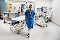 I dag görs det 10 procent fler operationer på Karolinska än för ett år sedan och vårdplatserna har ökat med cirka 150 stycken.