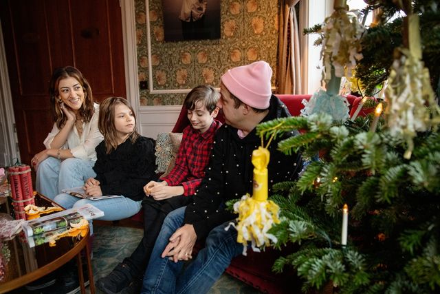 "Sunes jul" är David Sundins favoritjulkalender från tidigare år. Paloma tycker mest om "Tjuvarnas jul", Axels favorit är "Mirakel" och Gizem gillar "Mysteriet på Greveholm" bäst.