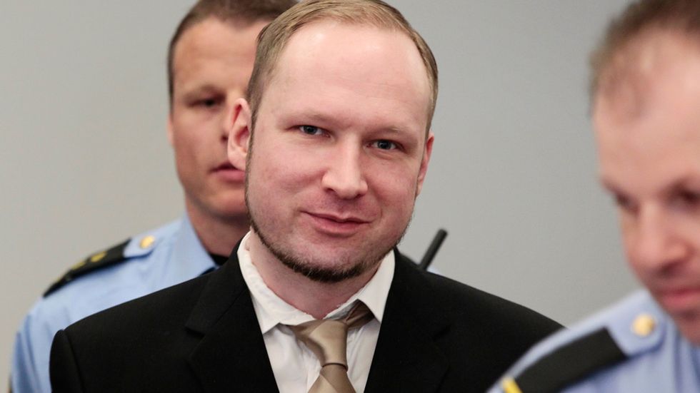 Anders Behring Breivik under den första rättegångsdagen.