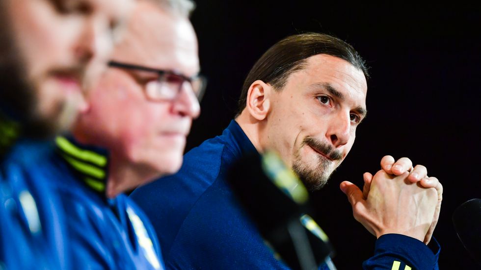 Zlatan Ibrahimovic var både ödmjuk och diplomatisk under dagens presskonferens, skriver Anders Lindblad.