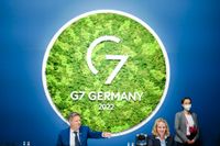 De tyska ministrarna Robert Habeck och Steffi Lemke vid öppningen av G7-mötet i Berlin. Arkivbild.