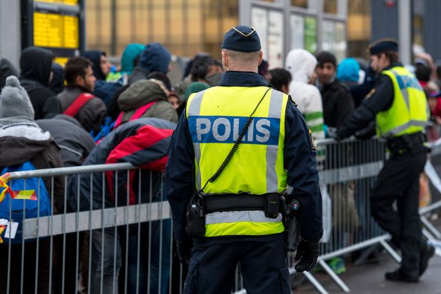 Poliser från norra Sverige hjälper till med gränskontrollerna i Skåne.