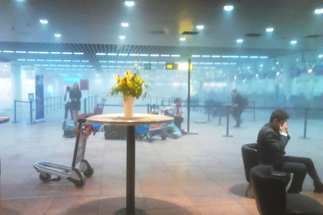 Flygplatsen Zaventem precis efter explosionerna.