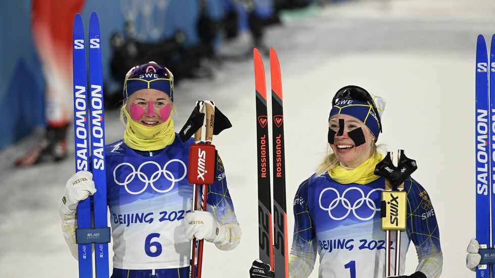 Si lvermedaljören Maja Dahlqvist och guldmedaljören Jonna Sundling.
