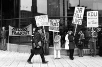 Demonstration i Stockholm våren 1974  mot förslaget att legalisera abort.
