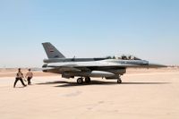 Ett amerikanskt stridsflygplan av typen F-16 tillhörande den irakiska militären på flygbasen al-Balad. Arkivbild.