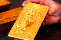 Under coronakrisen har guldpriset nått nya rekordnivåer.