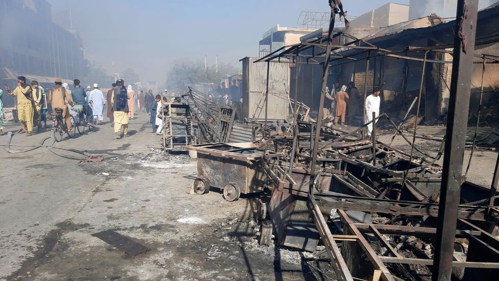 Förödelse i Kunduz efter strider mellan talibanerna och afghanska regeringsstyrkor.