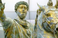 Statyn av Marcus Aurelius till häst finns på Musei Capitolini, Rom. 