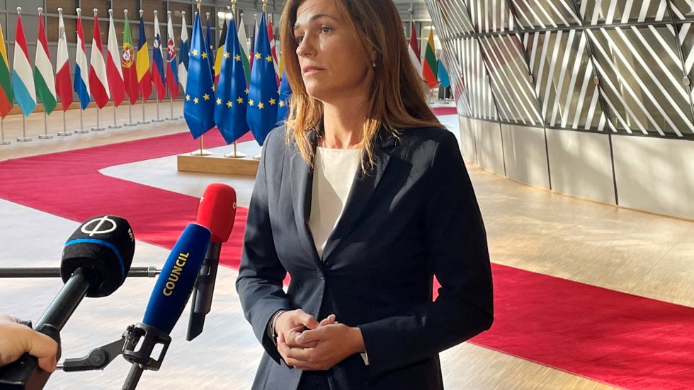 Ungerns justitieminister Judit Varga inför EU-ministrarnas möte i Bryssel.