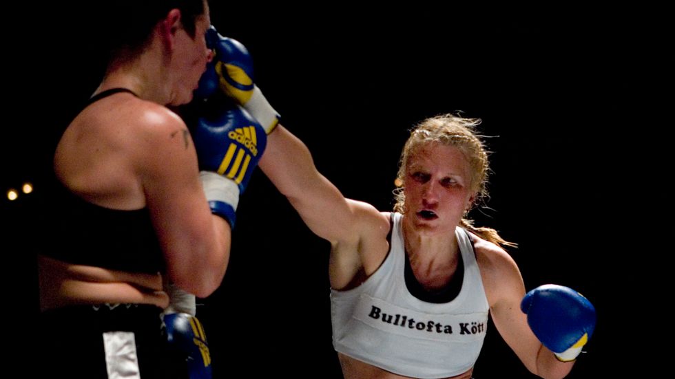 Åsa Sandell vann titelmatchen i WBEFM mot Dakota Stone vid en proffsboxningsgala 31 mars 2007 i Göteborg.