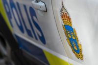 Någon kastade sten mot en polisbil i Husby under natten. Arkivbild.