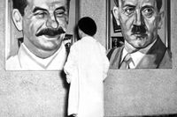 Josef Stalin och Adolf Hitler har båda nominerats till Nobels fredspris. Arkivbild