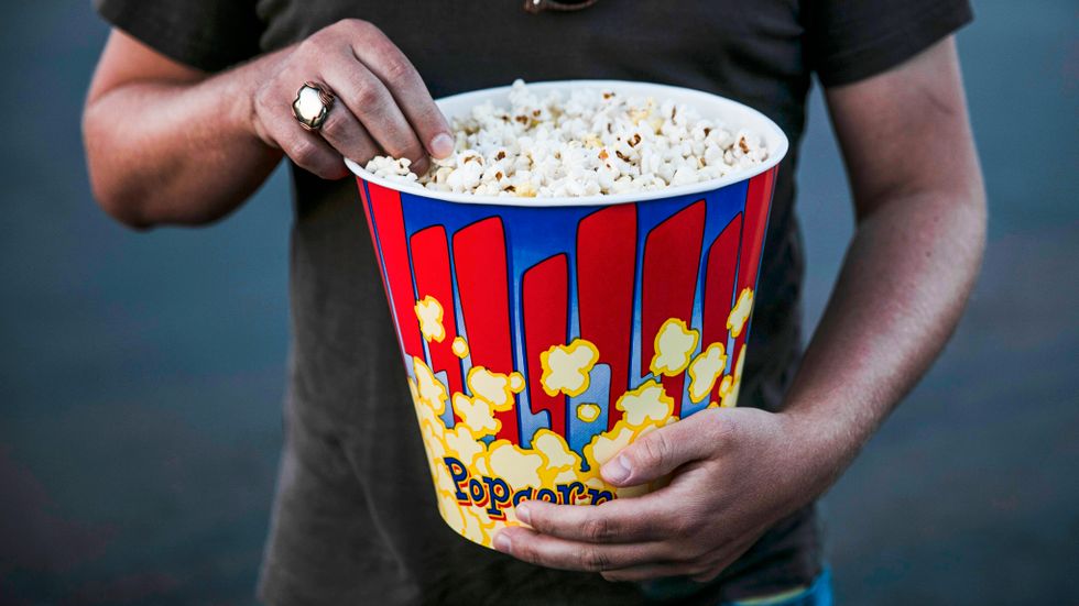 Genom att locka med gratis popcorn rusade biokedjan AMC:s aktie med 95 procent – på en dag.