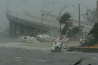 En orkan härjar i Florida 2004.