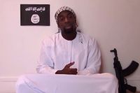 Amedy Coulibaly deklarerar sin lojalitet till IS i videon.