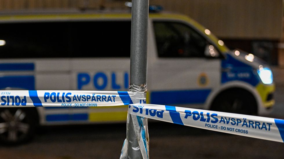 Polisen spärrade av ett område vid en villa norr om Göteborg som blivit beskjuten. Arkivbild.