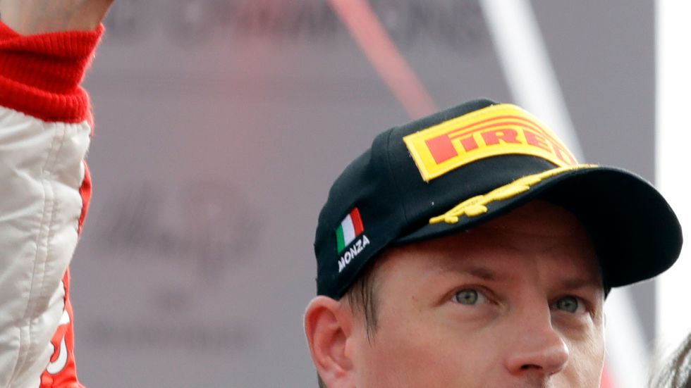 Kimi Räikkönen på prispallen på Monza. Arkivbild.