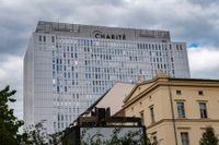 Charitésjukhuset i Berlin, där Aleksej Navalnyj vårdas. Arkivbild.