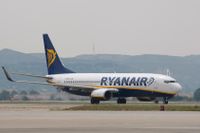 Brittiska luftfartsverket hotar att dra Ryanair inför domstol.