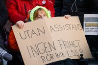 Bilden är från en manifestation arrangerad på internationella funktionshindersdagen den 3 december 2016, på Norra Latins skolgård i Stockholm. 