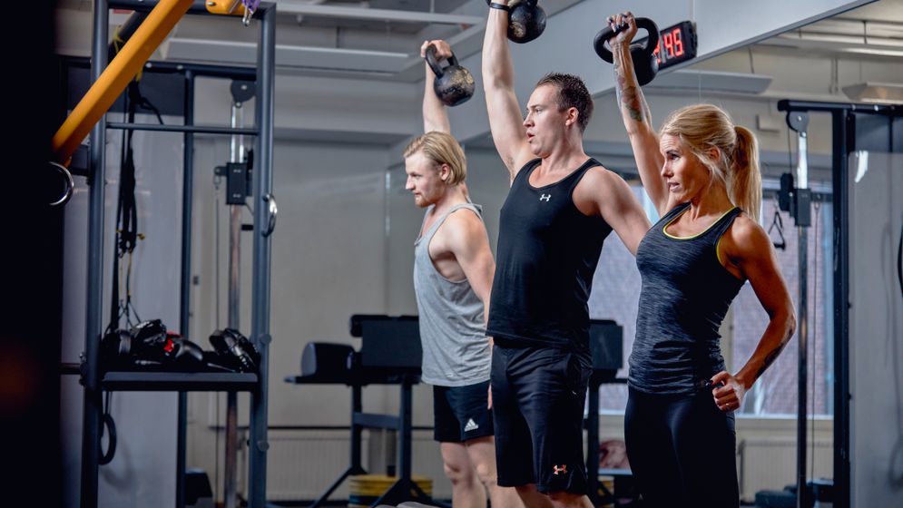 Nordic Wellness instruktörer är licensierade och vidareutbildas kontinuerligt för att vara uppdaterade och leverera säker och effektiv träning. 