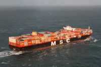 I hårt väder tappade ett av världens största fartyg, MSC Zoe, över 270 containrar i havet på i Nordsjön för en vecka sedan. Nu befaras att andra containrar kan flyta med strömmarna och nå den svenska västkusten.