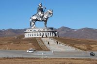 Världens största staty över Djingis Khan mäter över 40 meter och står i närheten av Ulan Bator i Mongoliet.