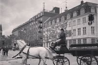 Ett ståtligt ekipage på Köpenhamns gator.