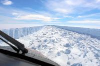 Isberget A-68 som lossnat från området Larsen C på Antarktis och driver nu ut till havs. 