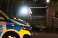 Tre personer har häktats efter att en man skjutits till döds och en annan person skadats i Jordbro den 27 september. 