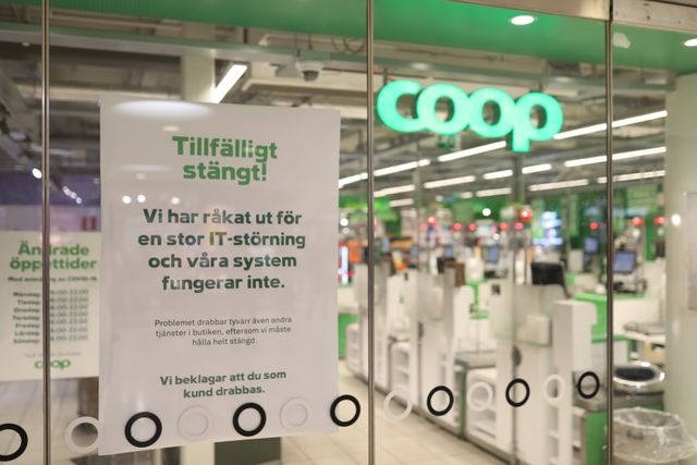 Coops butiker i hela Sverige stängde efter angreppet.