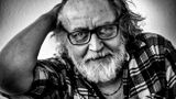 Ulf Lundell (f. 1949) är musiker och författare. Hans ”Jack” (1976) anses vara en av Sveriges viktigaste generationsromaner.
