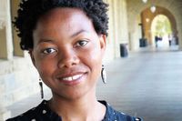 NoViolet Bulawayo (född 1981) är född och uppvuxen i Zimbabwe och har studerat i USA, där hon tagit masterexamen i engelska och creative writing.