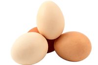 Är det farligt för hälsan att äta sura livsmedel som ägg? Carolin Helt svarar.
