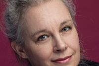 Sara Stridsberg är författare och dramatiker. För sina romaner har hon bland annat tilldelats Nordiska rådets pris och nominerats till Man Booker-priset. 