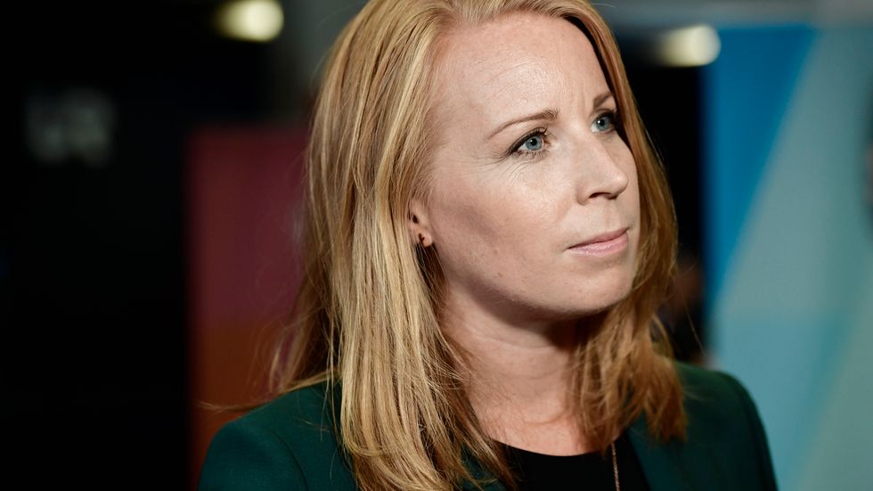 Centerledaren Annie Lööf mot SD:s partiledare Jimmie Åkesson i debatt. Arkivbild.