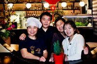 Hela familjen Ji: Dongmei, Yue Dong, Chunlin och Nan driver restaurang Xi’an på Frejgatan 79 i Vasastan.
