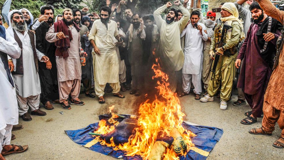 Pakistanier som demonstrerar i grupp i Quetta.