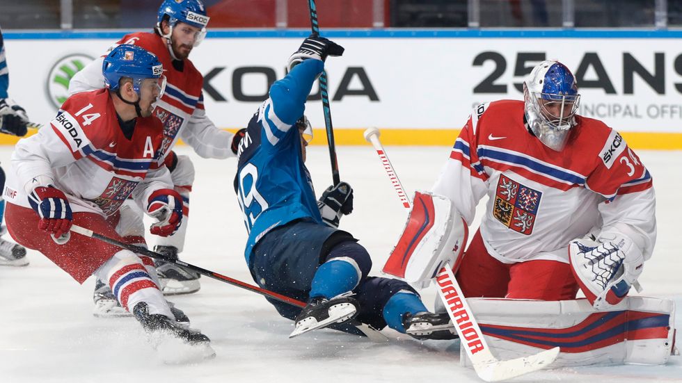 Det blev platt fall för Finland, som tappade 3–0 till förlust, 3–4 efter straffar, mot Tjeckien i ishockey-VM.