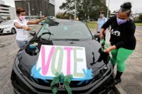 Maurya Glaude och Angela Davis arbetade för att öka valdeltagandet i presidentvalet, New Orleans oktober 2020.