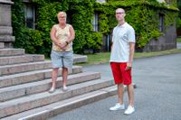 Iva-sköterskorna Gunnis Strand och Magnus Jansson har tillsammans flera decenniers erfarenhet av intensivvård. Ändå var det som hände i mars förra året nytt för båda.