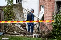 Stora skador på flerfamiljshuset i Huvudsta i Solna efter den kraftiga explosionen. 