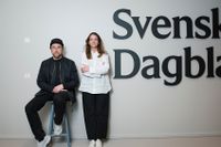 SvD:s visuella chef Ebba Bonde tillsammans med typsnittsdesignern Göran Söderström.