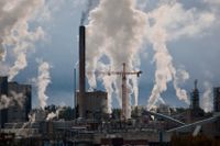 Den svenska industrin har stora utsläpp av koldioxid. Det krävs investeringar på 66 miljarder kronor för att göra den klimatneutral.