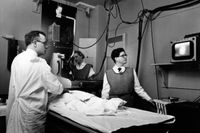 Den 30 oktober 1958 begick Mason Sones (till vänster) ett misstag som skulle komma att revolutionera forskningen om hjärt-kärlsjukdomar