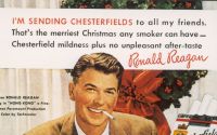 Ronald Reagan, då Hollywood-skådespelare, i annons för cigarettmärket Chesterfield, 1951.
