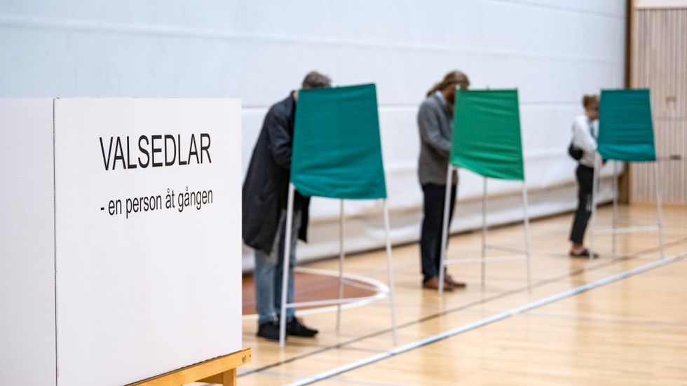 Människor som röstade i Malmö i söndags. Arkivbild.