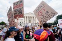 Aborträttsanhängare demonstrerar utanför Högsta domstolen i Washington DC.